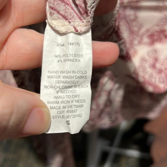 LAVISH Pink Paisley Top - Picture 5 of 5